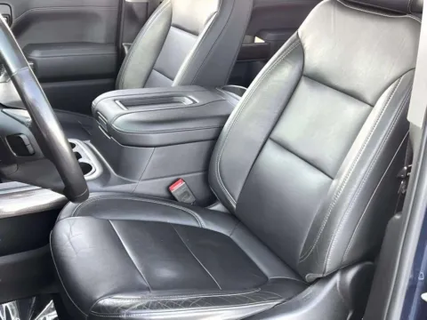 More photos of 2020 Chevrolet Silverado 1500 LT Trail Boss at Noblesville Imports, IN