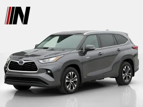 Gray 2020 Toyota Highlander Hybrid XLE for sale in Noblesville, IN
