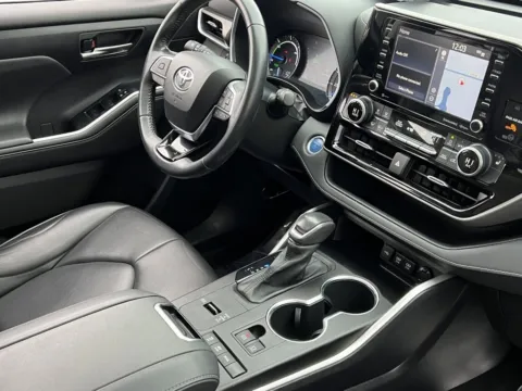 Another view of 2020 Toyota Highlander Hybrid XLE for sale in Noblesville, IN at Noblesville Imports