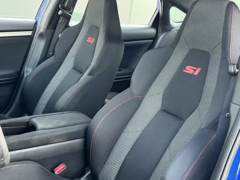 More photos of 2017 Honda Civic Sedan Si at Noblesville Imports, IN