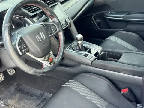 More photos of 2017 Honda Civic Sedan Si at Noblesville Imports, IN