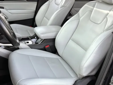 More photos of 2021 Kia Telluride S at Noblesville Imports, IN