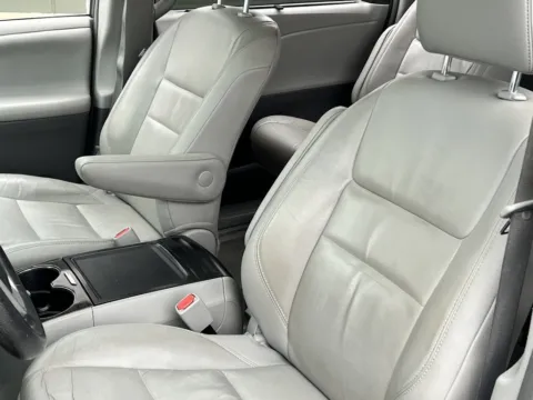 More photos of 2015 Toyota Sienna XLE at Noblesville Imports, IN