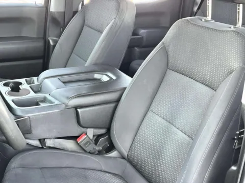 More photos of 2020 Chevrolet Silverado 1500 Custom Trail Boss at Noblesville Imports, IN