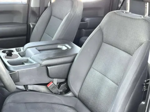 More photos of 2020 Chevrolet Silverado 1500 Custom Trail Boss at Noblesville Imports, IN