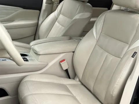 More photos of 2018 Nissan Murano Platinum at Noblesville Imports, IN