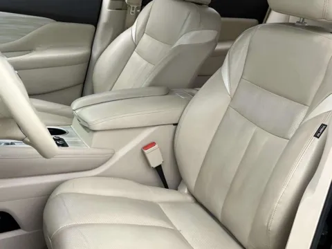 More photos of 2018 Nissan Murano Platinum at Noblesville Imports, IN