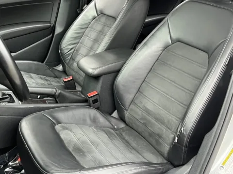 More photos of 2015 Volkswagen Passat 2.0L TDI SEL Premium at Noblesville Imports, IN