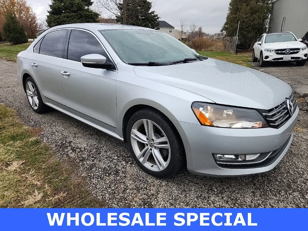 Silver 2015 Volkswagen Passat 2.0L TDI SEL Premium for sale in Noblesville, IN