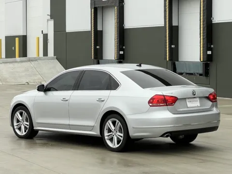 More photos of 2015 Volkswagen Passat 2.0L TDI SEL Premium at Noblesville Imports, IN