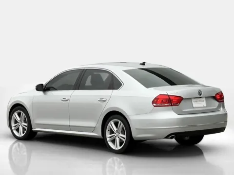 More photos of 2015 Volkswagen Passat 2.0L TDI SEL Premium at Noblesville Imports, IN