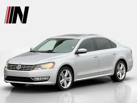 Silver 2015 Volkswagen Passat 2.0L TDI SEL Premium for sale in Noblesville, IN
