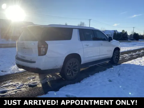 More photos of 2021 Chevrolet Suburban LT at Noblesville Imports, IN
