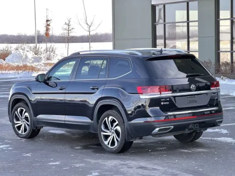 More photos of 2023 Volkswagen Atlas 3.6L V6 SEL at Noblesville Imports, IN