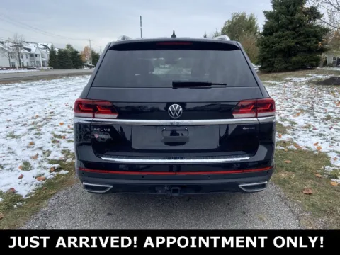 More photos of 2023 Volkswagen Atlas 3.6L V6 SEL at Noblesville Imports, IN