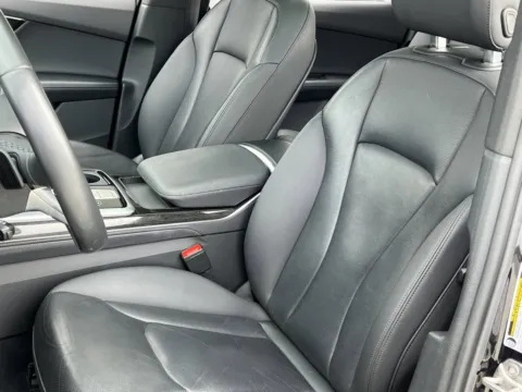 More photos of 2021 Audi Q7 Prestige at Noblesville Imports, IN