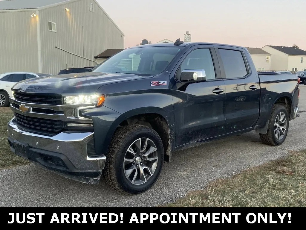 Gray 2019 Chevrolet Silverado 1500 LT for sale in Noblesville, IN