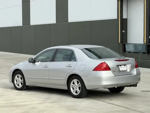 More photos of 2007 Honda Accord Sdn LX SE at Noblesville Imports, IN