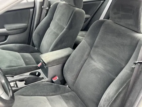 More photos of 2007 Honda Accord Sdn LX SE at Noblesville Imports, IN