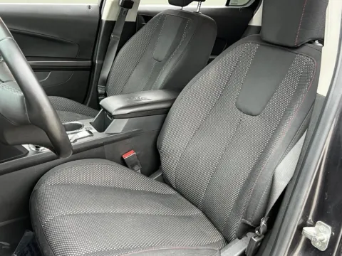 More photos of 2015 Chevrolet Equinox LT at Noblesville Imports, IN