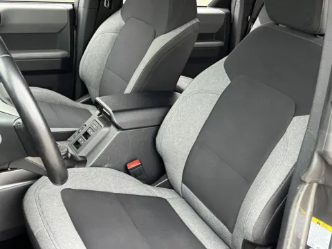 More photos of 2022 Ford Bronco Big Bend at Noblesville Imports, IN