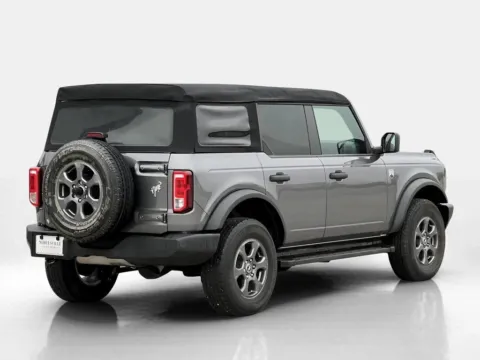 More photos of 2022 Ford Bronco Big Bend at Noblesville Imports, IN