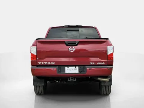 More photos of 2017 Nissan Titan SL at Noblesville Imports, IN