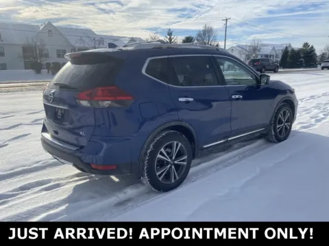 More photos of 2017 Nissan Rogue SL at Noblesville Imports, IN