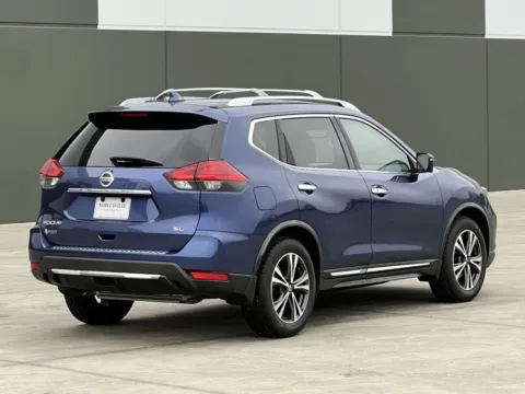 More photos of 2017 Nissan Rogue SL at Noblesville Imports, IN