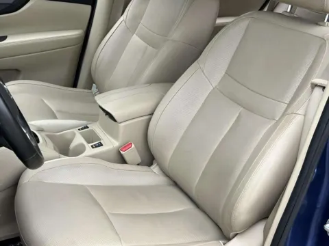 More photos of 2017 Nissan Rogue SL at Noblesville Imports, IN