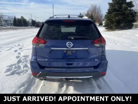 More photos of 2017 Nissan Rogue SL at Noblesville Imports, IN