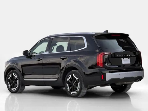 Photos of 2023 Kia Telluride S for sale in Noblesville, IN at Noblesville Imports
