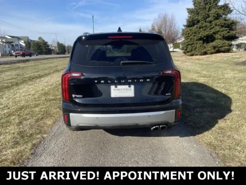 More photos of 2023 Kia Telluride S at Noblesville Imports, IN