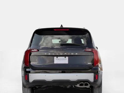 More photos of 2023 Kia Telluride S at Noblesville Imports, IN