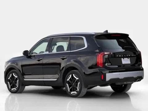 Photos of 2023 Kia Telluride S for sale in Noblesville, IN at Noblesville Imports