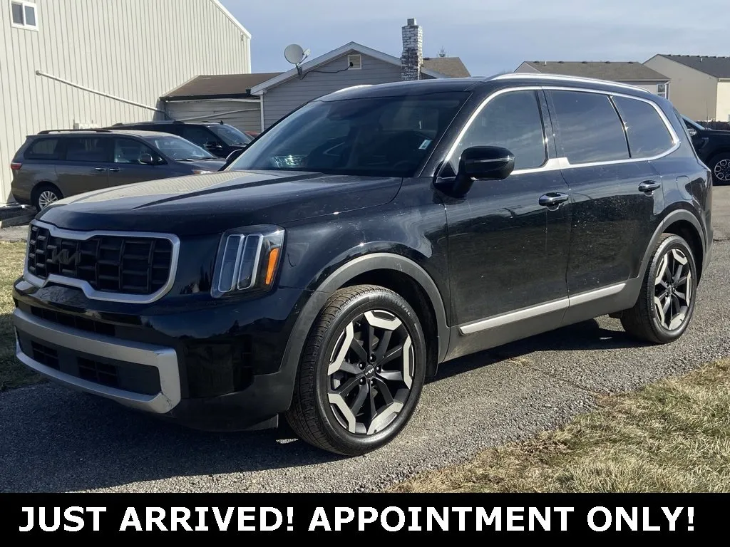 Black 2023 Kia Telluride S for sale in Noblesville, IN