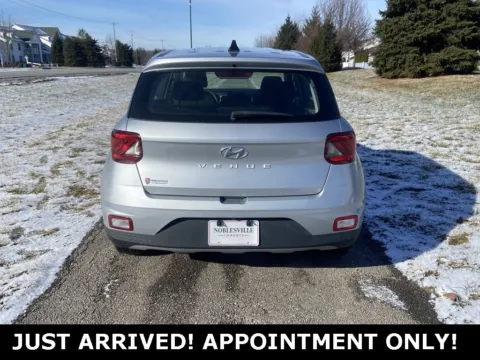 More photos of 2022 Hyundai Venue SE at Noblesville Imports, IN