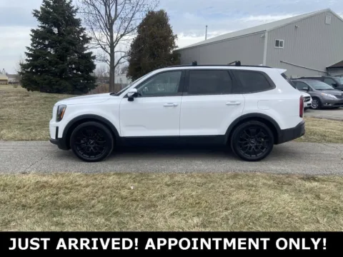 Photos of 2022 Kia Telluride SX for sale in Noblesville, IN at Noblesville Imports