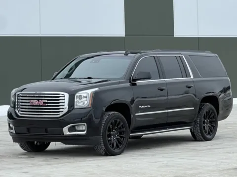 Black 2020 GMC Yukon XL SLT for sale in Noblesville, IN