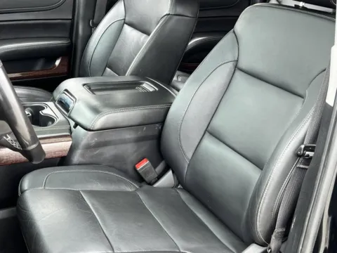 More photos of 2020 GMC Yukon XL SLT at Noblesville Imports, IN