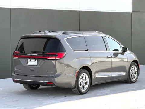 Photos of 2022 Chrysler Pacifica Limited for sale in Noblesville, IN at Noblesville Imports