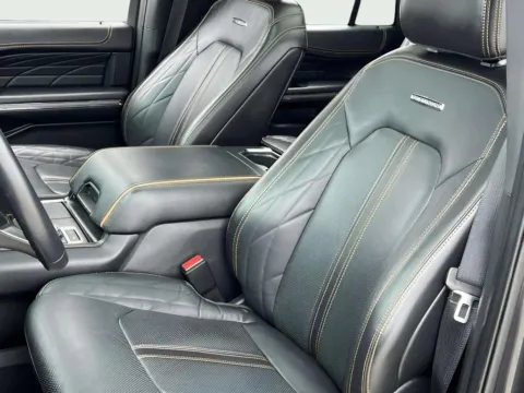 More photos of 2022 Ford Expedition Max Platinum at Noblesville Imports, IN