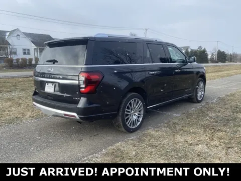 More photos of 2022 Ford Expedition Max Platinum at Noblesville Imports, IN