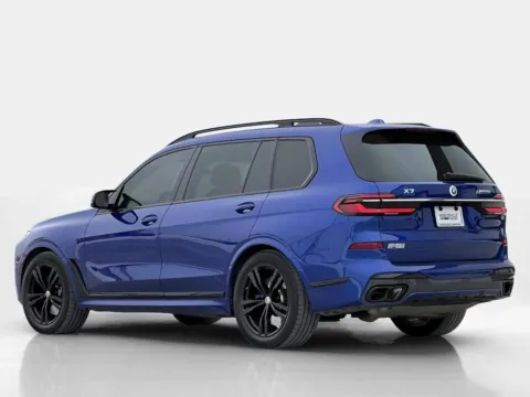 More photos of 2023 BMW X7 M60i at Noblesville Imports, IN