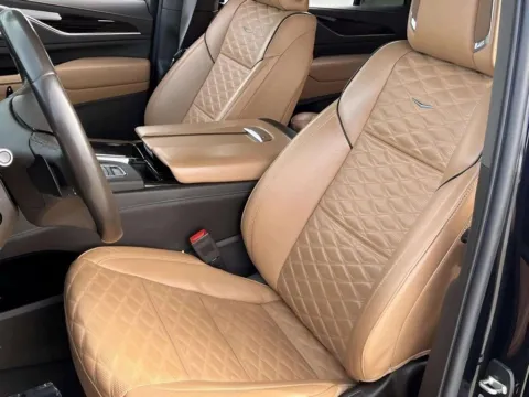 More photos of 2022 Cadillac Escalade Premium Luxury at Noblesville Imports, IN