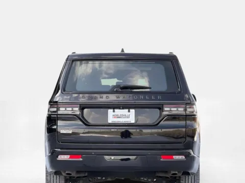 More photos of 2022 Jeep Grand Wagoneer Series II Obsidian at Noblesville Imports, IN