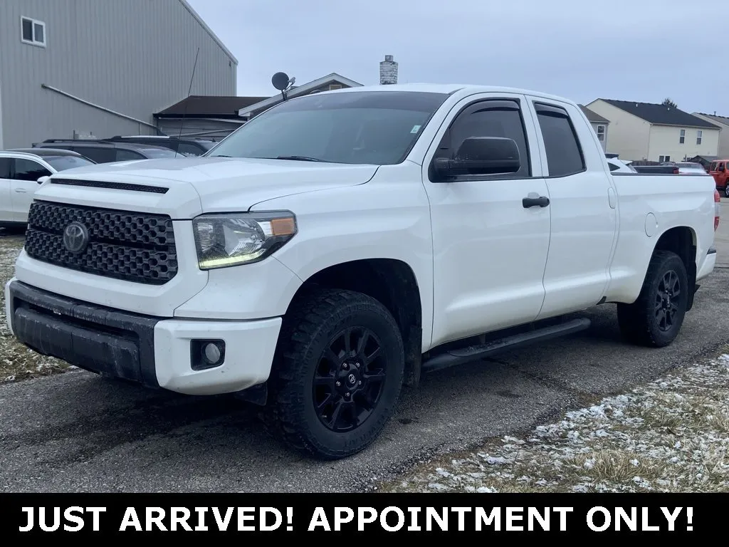 White 2019 Toyota Tundra SR5 for sale in Noblesville, IN