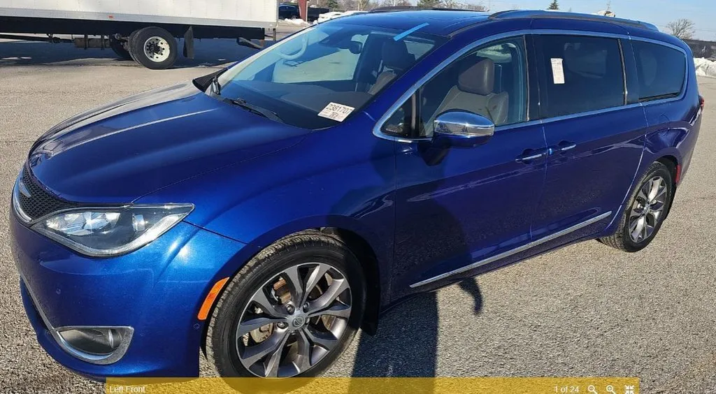 2018 Chrysler Pacifica Limited for sale in Noblesville, IN