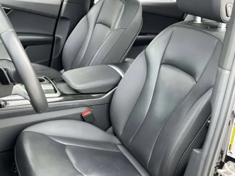 More photos of 2021 Audi Q7 Prestige at Noblesville Imports, IN