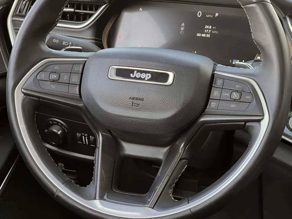 2022 Jeep Grand Cherokee Altitude - Photo 23